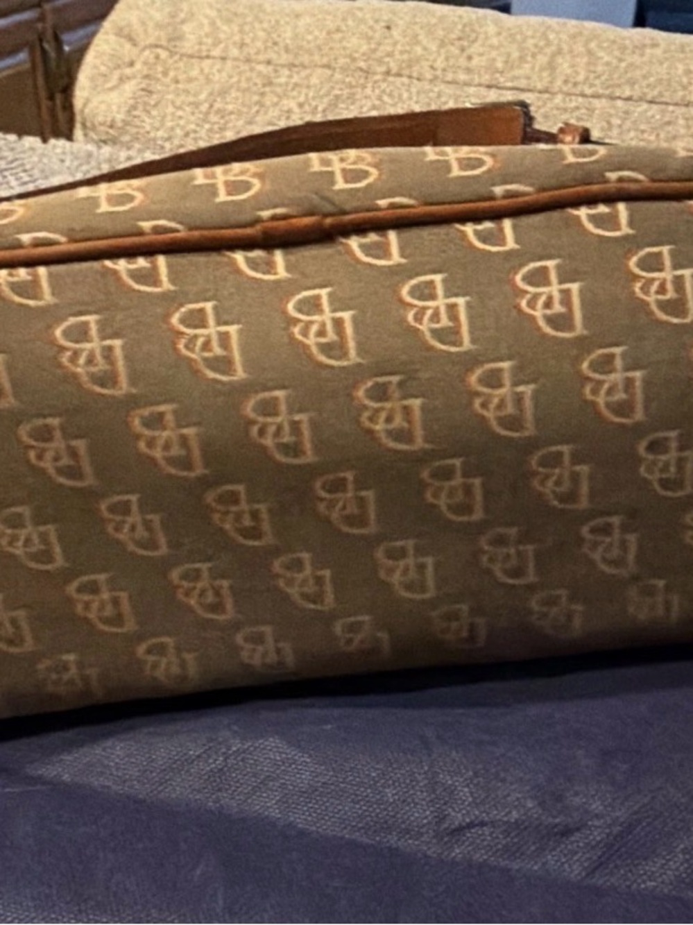 Dooney & Bourke Tan Logo Jacquard Shoulder Bag with Brown Leather Trim - Picture 2 of 4